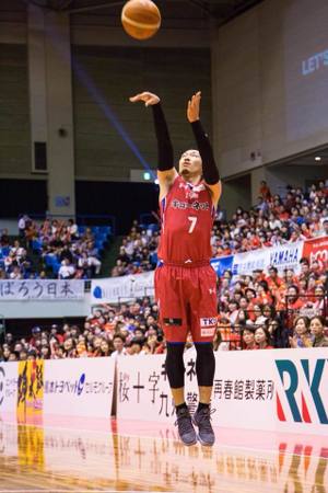 小林慎太郎選手とb League18 19シーズンにおける選手契約の継続に基本合意 熊本ヴォルターズ